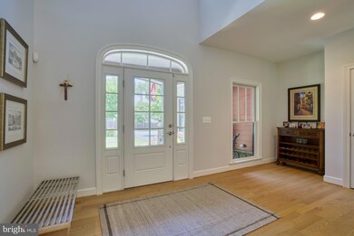 7127 Gordons Rd, Falls Church, VA 22043 - photo 4