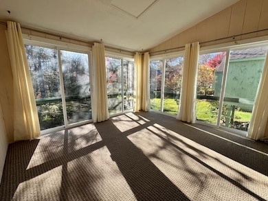 18 Colonial Square, Peterborough, NH 03458 - photo 7