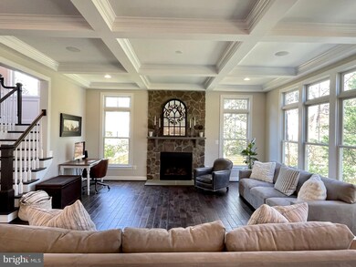 6800 Montour Dr, Falls Church, VA 22043 - photo 7