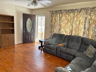 1105 N 1st St, Fairfield, IL 62837 - photo 2