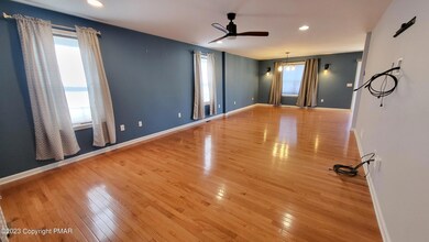 902 S Fork Dr, Easton, PA 18040 - photo 5