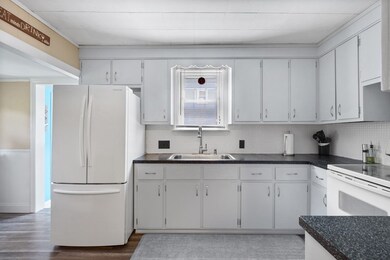 153 Grove Ave, Wilmington, MA 01887 - photo 3