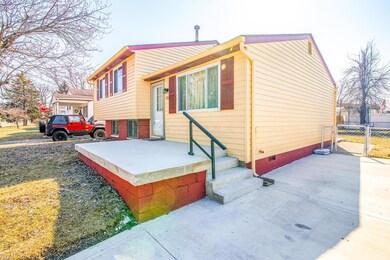 1641 Bluhm-1-3