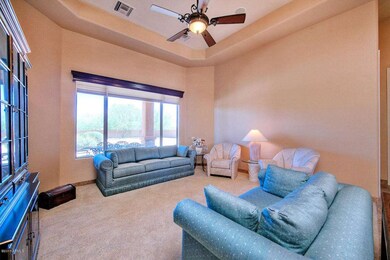 E LivingRoom.jpg