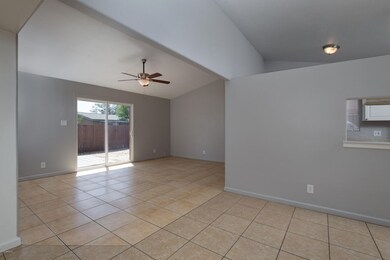 3737_W_Ruth_Ave_03