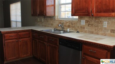 922 Whirlaway Dr, Copperas Cove, TX 76522 - photo 4