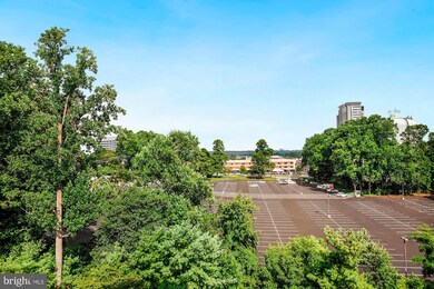 The Fallswood, Rockville, MD 20852 - photo 4