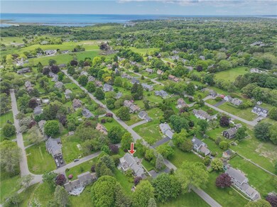 10 Bartlett Rd, Middletown, RI 02842 - photo 2