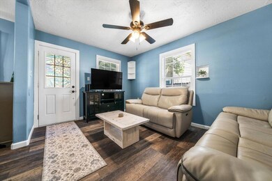 752 West St, Redding, CA 96001 - photo 7