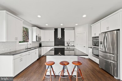 1100 Hillcrest Dr SW, Vienna, VA 22180 - photo 6