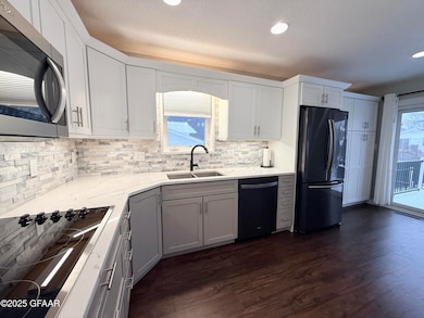 4310 Walnut St, Grand Forks, ND 58201 - photo 6