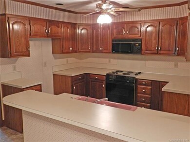 Kitchen, Bar counter