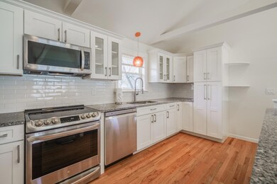 11 Plaza Ave, Easthampton, MA 01027 - photo 4