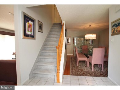 34 Thoreau Dr, Plainsboro, NJ 08536 - photo 3