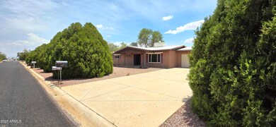 1004 East Mescal Drive