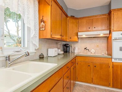 66 Monty Ave, Woonsocket, RI 02895 - photo 6