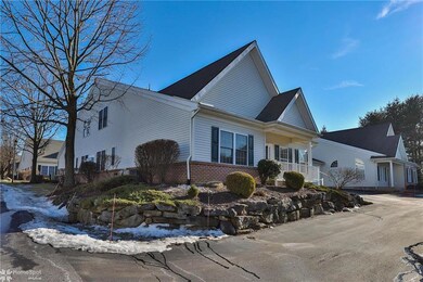 4872 Derby Ln, Macungie, PA 18062 - photo 2