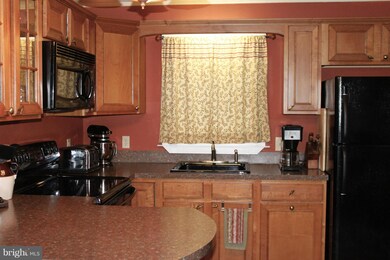 125 Apache Trail, Chester Gap, VA 22623 - photo 3