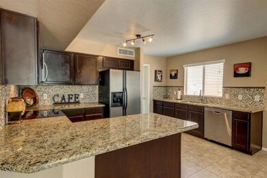 2583 W Gypsum Ave, 85210, Kitchen w/ gra