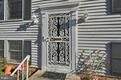 2703 Country Club Rd, Hyattsville, MD 20785 - photo 4