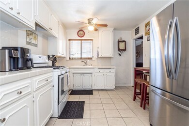 14345 Herron St, Sylmar, CA 91342 - photo 5