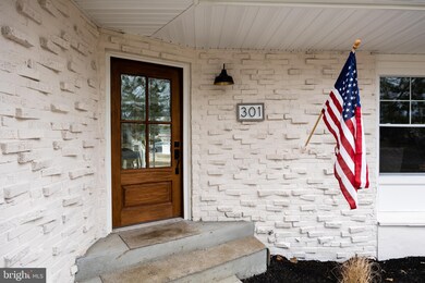 301 N Newton Lake Dr, Collingswood, NJ 08108 - photo 3