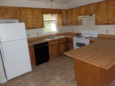 113 Windsor Ct, Jacksonville, NC 28546 - photo 3