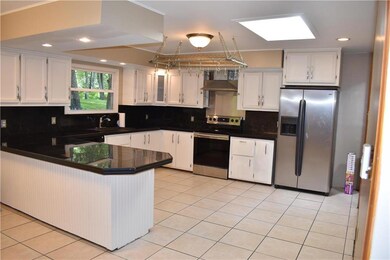 5129 Pine Tree Ln, Pocono Summit, PA 18346 - photo 5