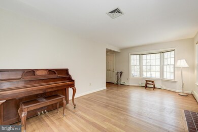 4616 Van Ness St NW, Washington, DC 20016 - photo 4