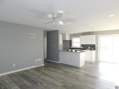 1413 SW Glencoe St, Topeka, KS 66611 - photo 5