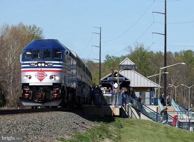 9724 Holmes Place unit 203, Manassas Park, VA 20111 - photo 5