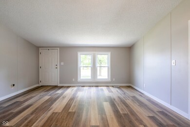 3345 Spring Valley Dr, Columbus, IN 47203 - photo 7