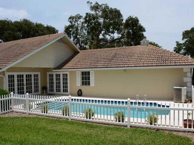 Swimming Pool/Hot Tub/Sauna.