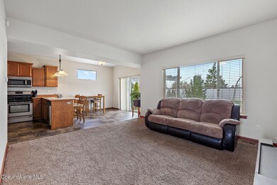 8251NScotsworthSt-5