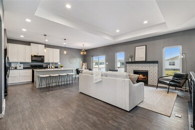 7113 Chenango Ln SW, Cedar Rapids, IA 52404 - photo 6