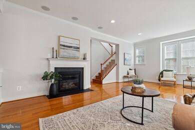 2083 Hunting Creek Ct, Alexandria, VA 22303 - photo 7