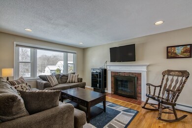 521 S West St, Feeding Hills, MA 01030 - photo 4