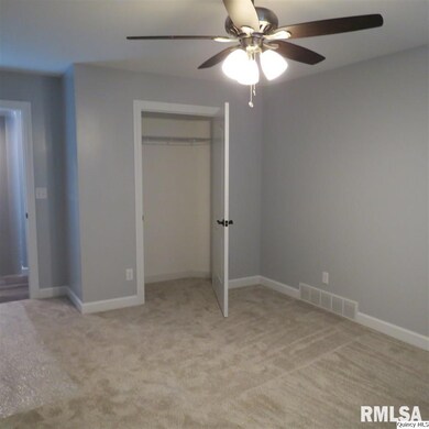 1835 W 55th St, Davenport, IA 52806 - photo 6