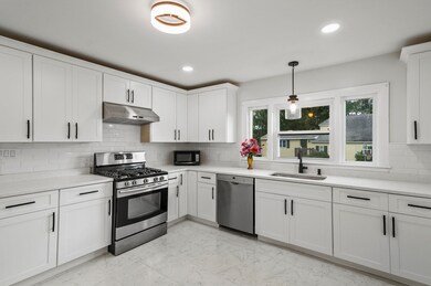 17 Mercier St, Dracut, MA 01826 - photo 6