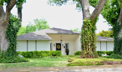 6936 Rockview Ln, Dallas, TX 75214 - photo 2