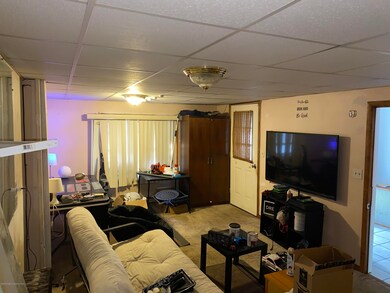 526 Washington Ave, Jermyn, PA 18433 - photo 6