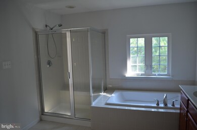 44036 Delphinium Dr, California, MD 20619 - photo 7