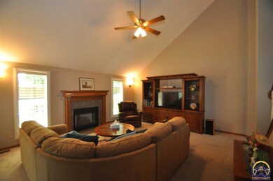 6021 SW 39th Ct, Topeka, KS 66610 - photo 7