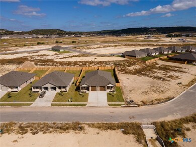 210 Leon St unit A & B, Copperas Cove, TX 77523 - photo 3