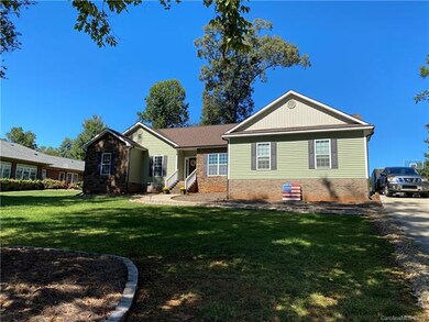 125 Upper Oak Dr, Statesville, NC 28625 - photo 5