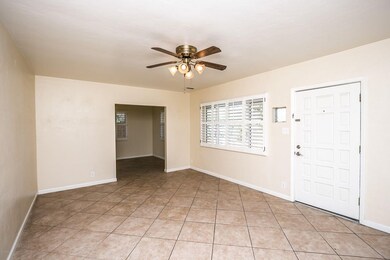 1007 E Citrus Way-5