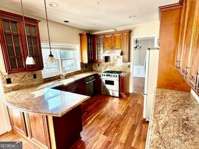 4965 Cinnabar Dr, Alpharetta, GA 30022 - photo 5