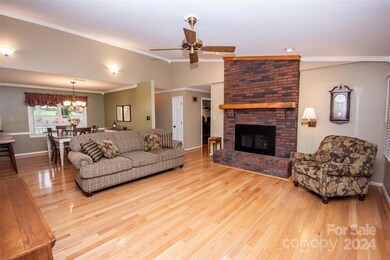 162 Shady Stream Dr, Statesville, NC 28625 - photo 7