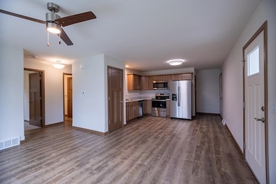 925 Green Pastures Trail, Plover, WI 54467 - photo 3