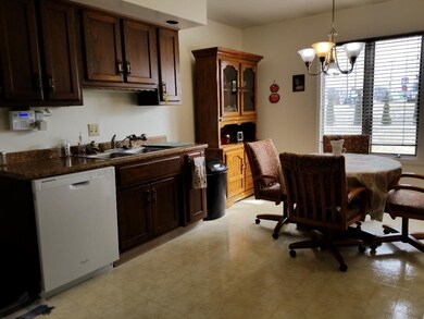 102 S Dewey St, Auburn, IN 46706 - photo 6